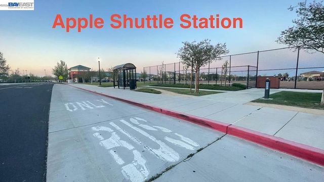 168 E Calder Dr, Mountain House, CA 95391