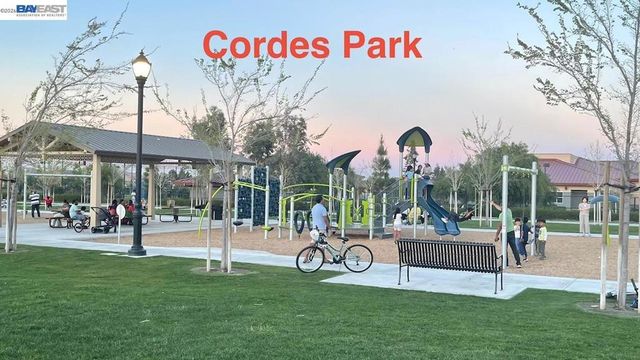 168 E Calder Dr, Mountain House, CA 95391