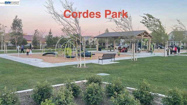 168 E Calder Dr, Mountain House, CA 95391