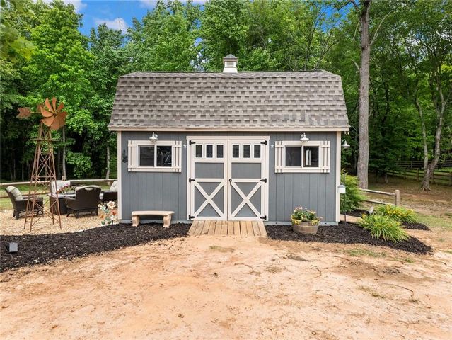 727 Brannon Holder Road, Winder, GA 30680