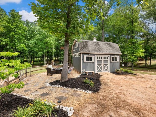 727 Brannon Holder Road, Winder, GA 30680