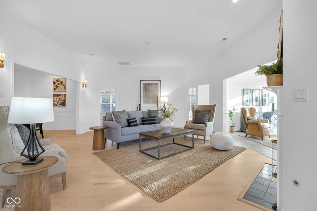 11226 Avila Way, Fishers, IN 46038