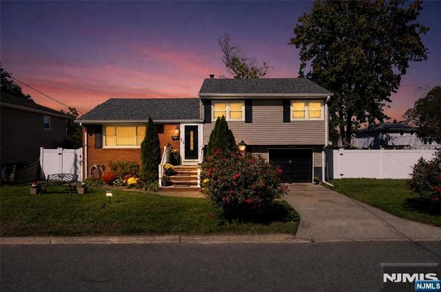 141 Highland Avenue, Bergenfield, NJ 07621