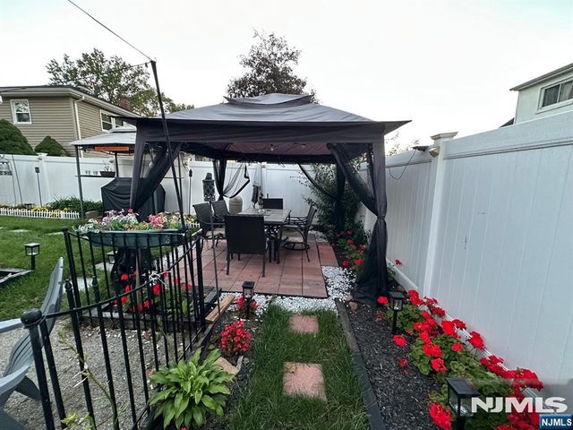 141 Highland Avenue, Bergenfield, NJ 07621