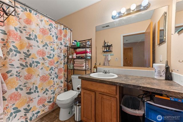 5770 Arcarro Court SE, Lacey, WA 98503