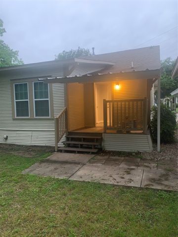 1210 N Frances Street, Terrell, TX 75160