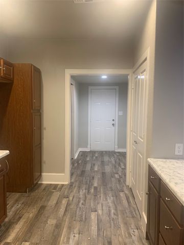 1210 N Frances Street, Terrell, TX 75160