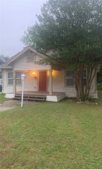 1210 N Frances Street, Terrell, TX 75160