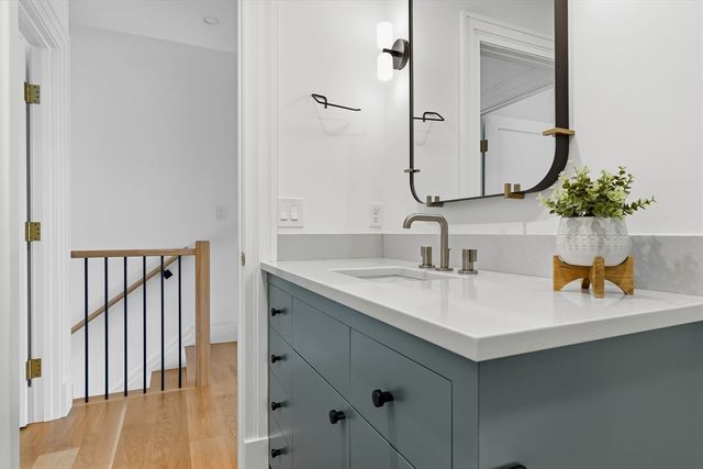 8 Milk Street B, Newburyport, MA 01950