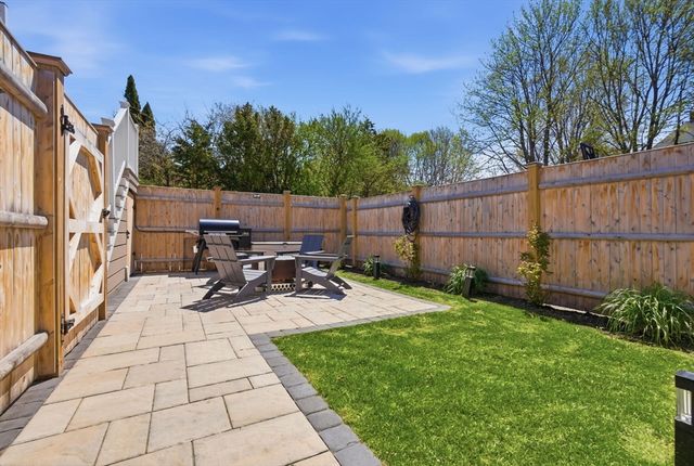 8 Milk Street B, Newburyport, MA 01950
