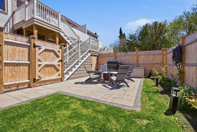 8 Milk Street B, Newburyport, MA 01950