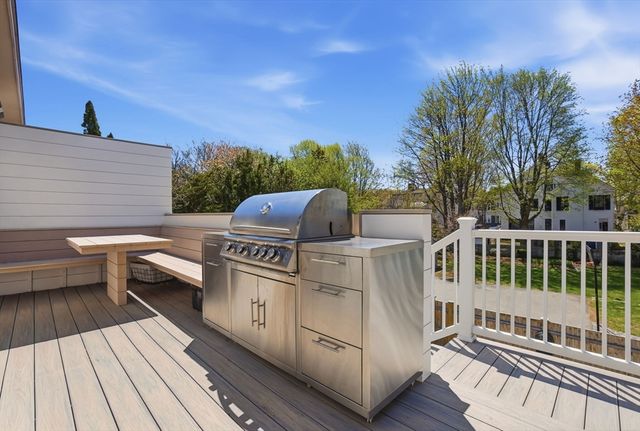 8 Milk Street B, Newburyport, MA 01950