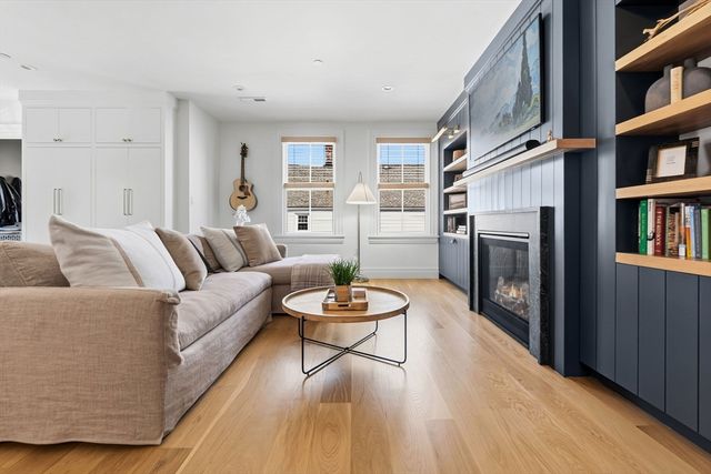 8 Milk Street B, Newburyport, MA 01950