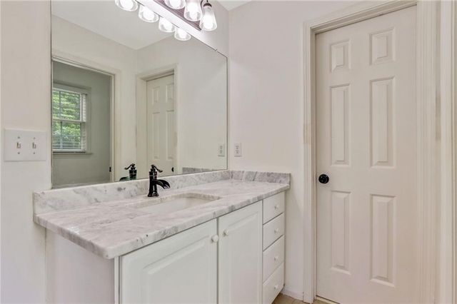 44 Valleyside Drive S, Dallas, GA 30157