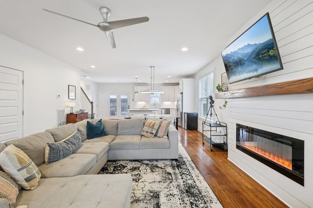 1908 12th Ave, N, Nashville, TN 37208