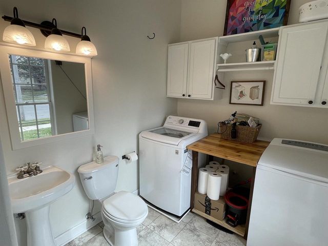189 S High Street, Janesville, WI 53548