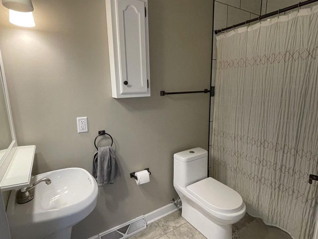 189 S High Street, Janesville, WI 53548