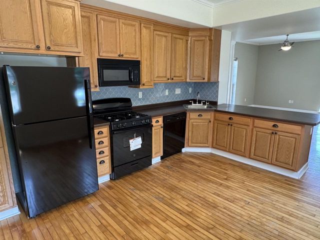 189 S High Street, Janesville, WI 53548