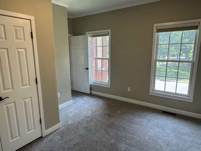 189 S High Street, Janesville, WI 53548