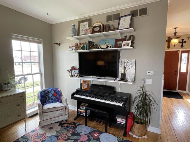 189 S High Street, Janesville, WI 53548