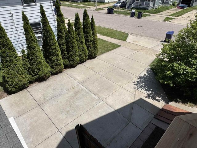 189 S High Street, Janesville, WI 53548