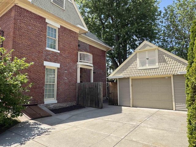 189 S High Street, Janesville, WI 53548