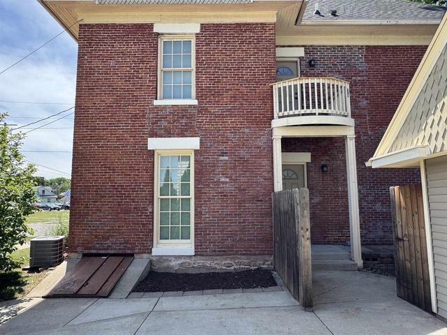 189 S High Street, Janesville, WI 53548