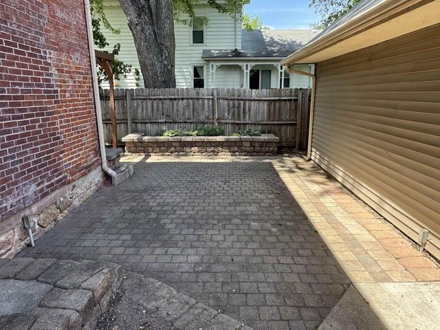 189 S High Street, Janesville, WI 53548
