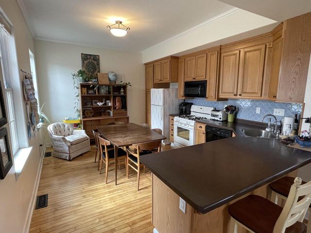 189 S High Street, Janesville, WI 53548