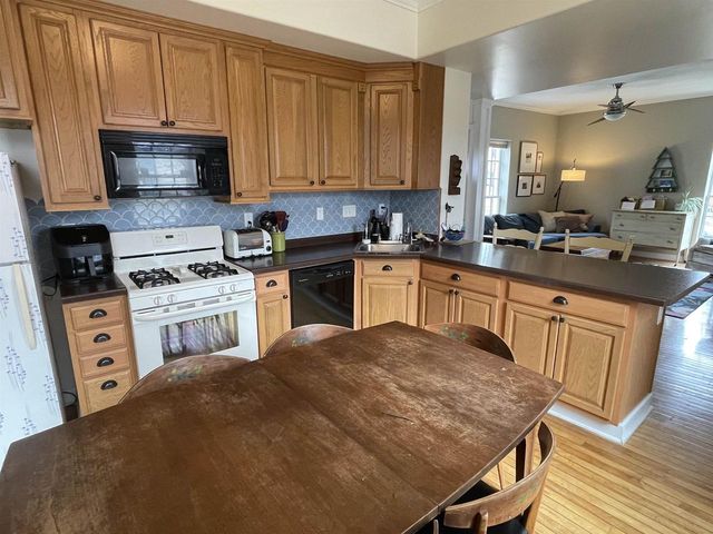 189 S High Street, Janesville, WI 53548