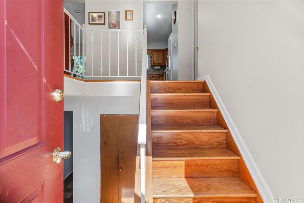 37 Bellecrest Avenue, East Northport, NY 11731 — photo 3