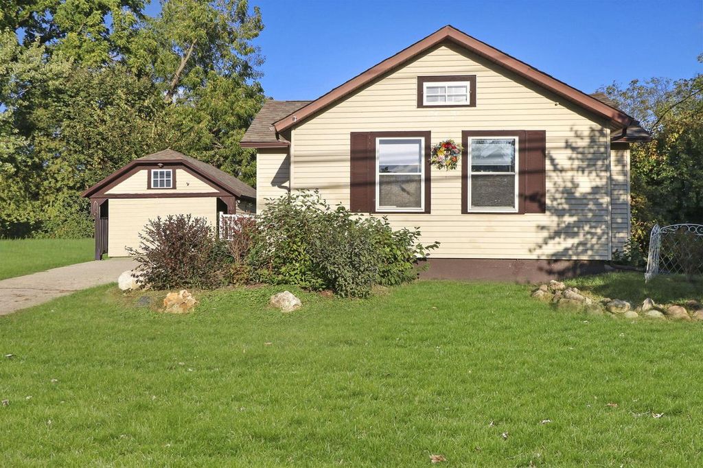 8133 Antioch ROAD, Salem, WI 53168