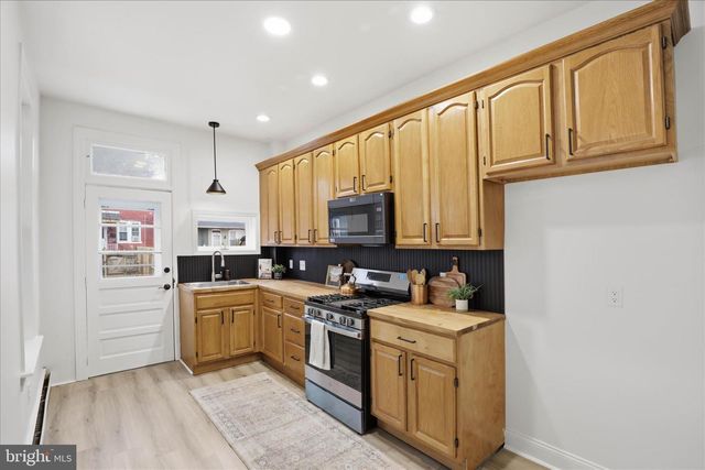 327 HAZEL ST, Lancaster, PA 17603