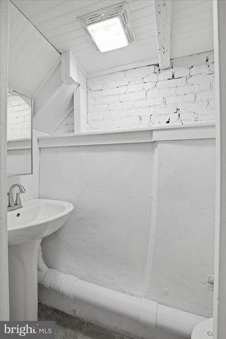 327 HAZEL ST, Lancaster, PA 17603