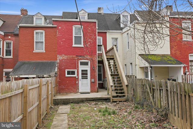 327 HAZEL ST, Lancaster, PA 17603