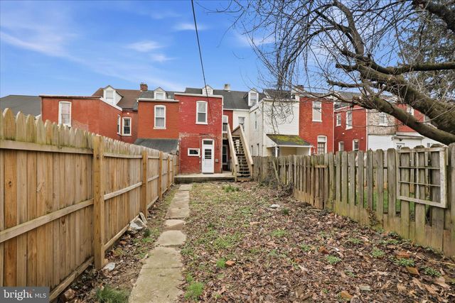 327 HAZEL ST, Lancaster, PA 17603