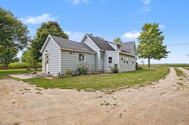 6564 N Crapo Road, Saint Louis, MI 48880
