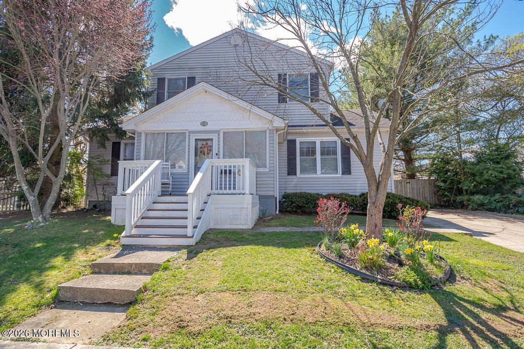 220 Washington Avenue, Matawan, NJ 07747