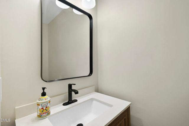 6108 New Market Way, Raleigh, NC 27609