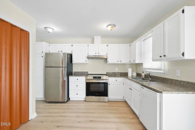 6108 New Market Way, Raleigh, NC 27609