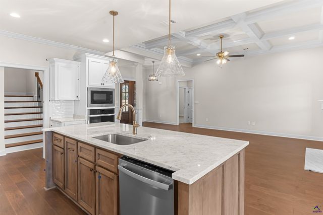 106 Pridgen Pass, Perry, GA 31069