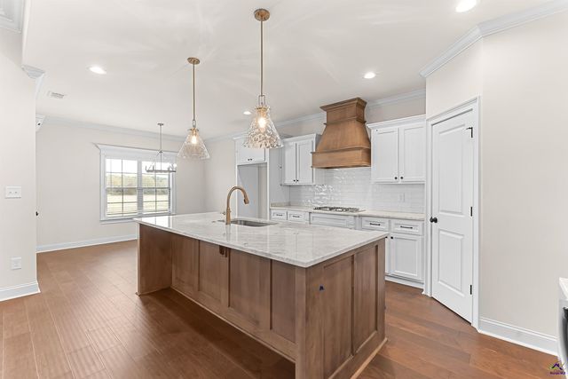 106 Pridgen Pass, Perry, GA 31069