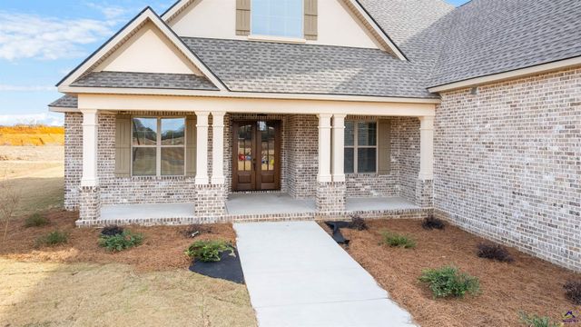 106 Pridgen Pass, Perry, GA 31069