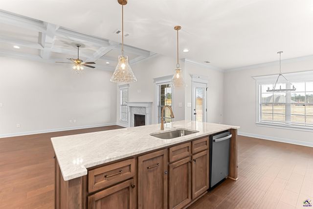 106 Pridgen Pass, Perry, GA 31069