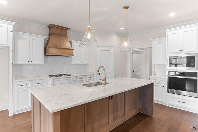 106 Pridgen Pass, Perry, GA 31069