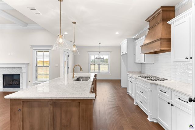 106 Pridgen Pass, Perry, GA 31069