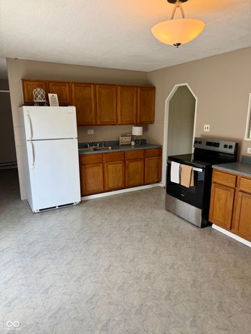 55 Crestview, Greenwood, IN 46143