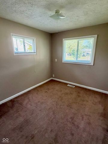 55 Crestview, Greenwood, IN 46143