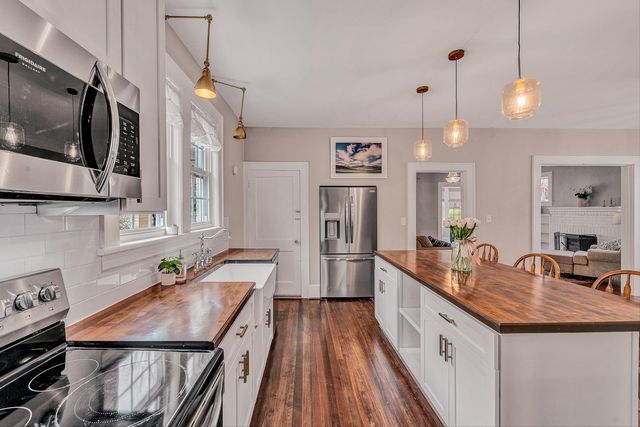 2401 Laburnum AVE, Roanoke, VA 24015