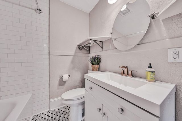 2401 Laburnum AVE, Roanoke, VA 24015